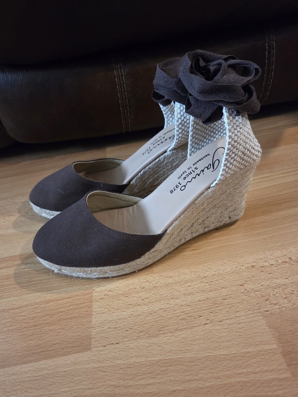 Gaimo Koa Dark Brown Canvas Espadrille Wedge with Ankle Straps Boho Size 9.5/10